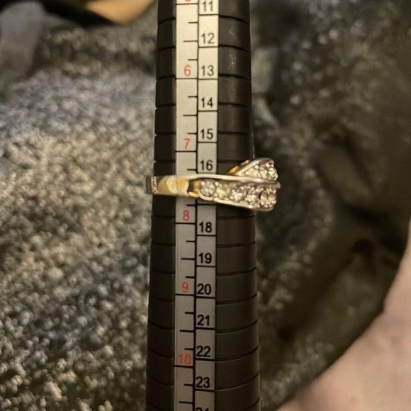 Size 7.5 - Picture 1 of 2